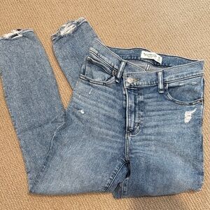 Abercrombie & Fitch Women's High-Rise Distressed Jeans — Medium Blue
